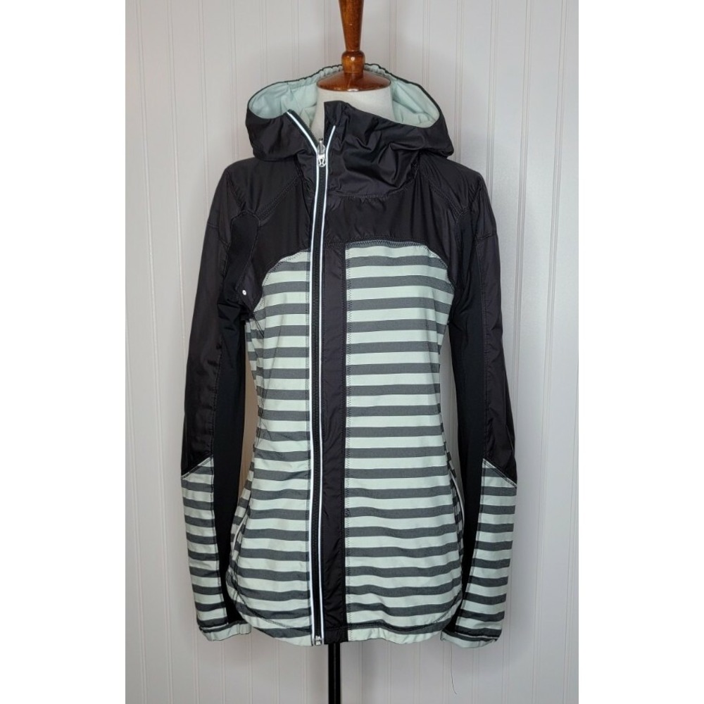 Lululemon Get Up And Glow Jacket Mint Green & Black Stripes Reflective Size 6
